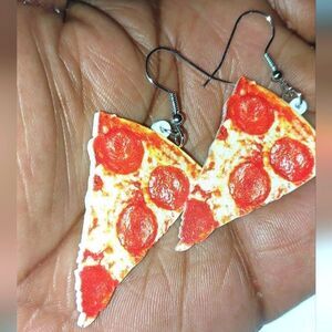 Super cute pepperoni pizza slice earrings